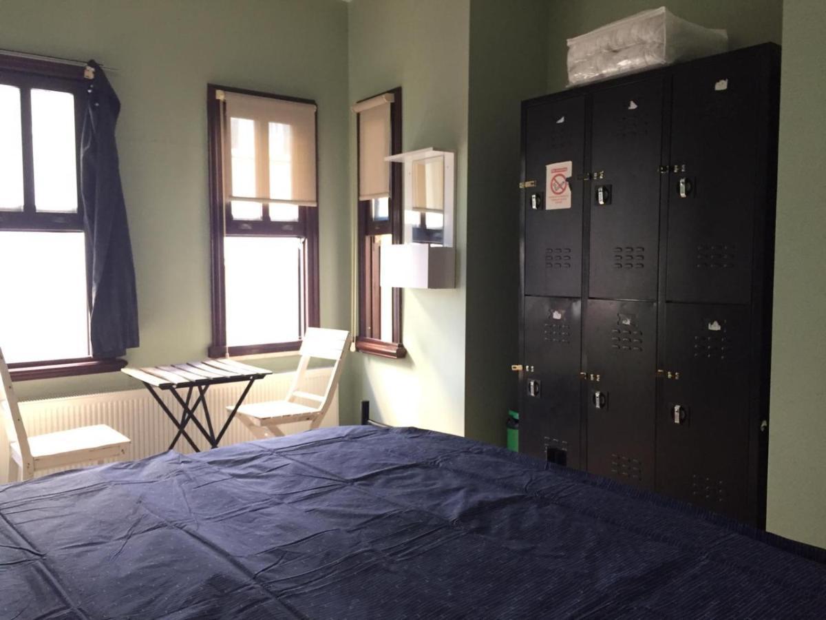 The Hub Hostel Istanbul Bagian luar foto