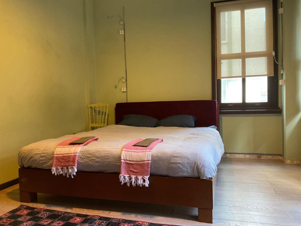 The Hub Hostel Istanbul Bagian luar foto