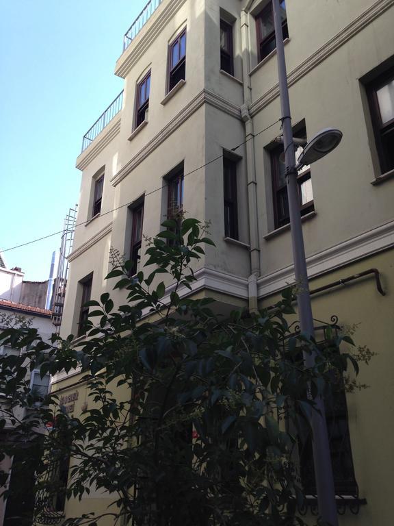 The Hub Hostel Istanbul Bagian luar foto
