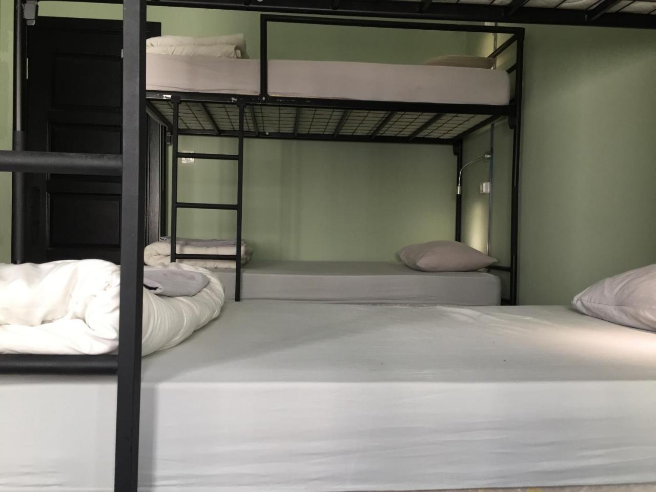 The Hub Hostel Istanbul Bagian luar foto