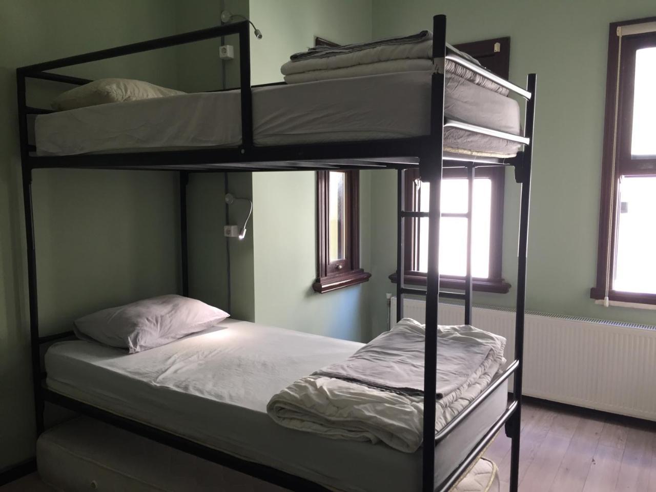 The Hub Hostel Istanbul Bagian luar foto